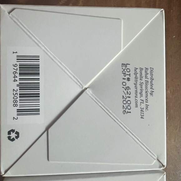 NWT ARMRA COLOSTRUM - Picture 5 of 8